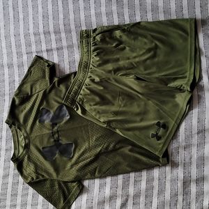 Under Armour Green matching set.